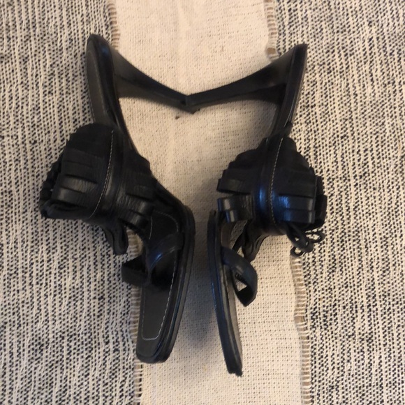 ESCADA black ruffle T-sandal leather heels - Picture 1 of 5